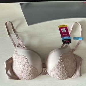 NWT, Maidenform, Push Up Plunging neckline, Size 34C